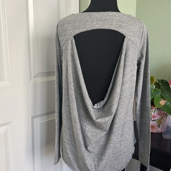 Chaser Heather Gray Long Sleeve Cut Out Front/Drape Back Shirt - NWT - Picture 2 of 5